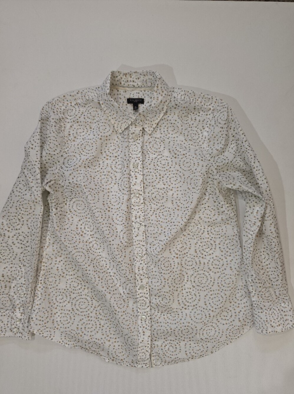 Talbots Button Down‎ Shirt Womens Medium White Blue Beige All Over Hearts Print